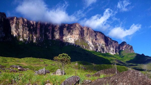 Достопримечательности Венесуэлы - Гора Рорайма в национальном парке Канайма